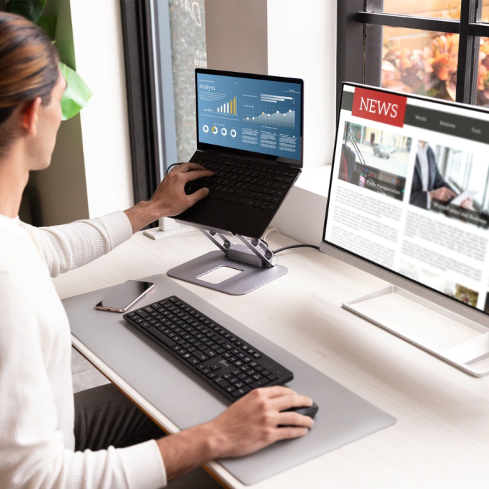 J5Create JTS327 Multi-Angle 4K Docking Stand - Image 6
