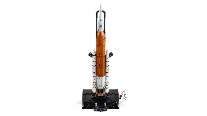 LEGO Technic Nasa Artemis Space Launch System Rocket - Image 10