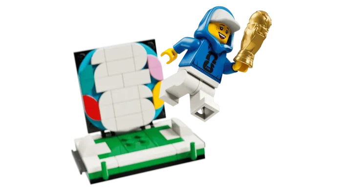 LEGO FIFA World Cup Official Trophy - Image 3