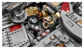 LEGO Star Wars Millennium Falcon (Big) - Image 7